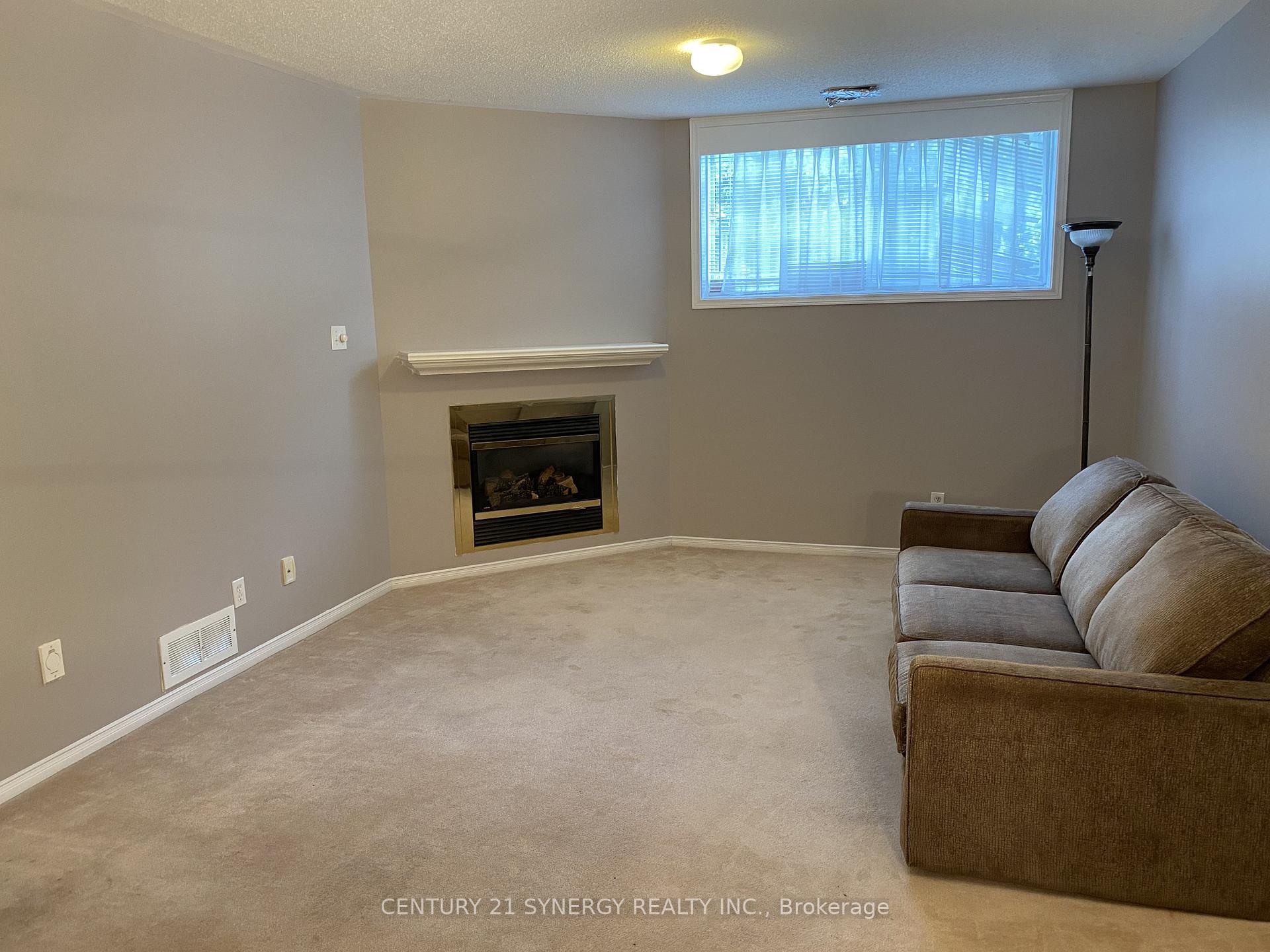 Photo 12 of 11 Landover Crescent, Ottawa, Kanata - Emerald Meadows/Trailwest — HOMEH