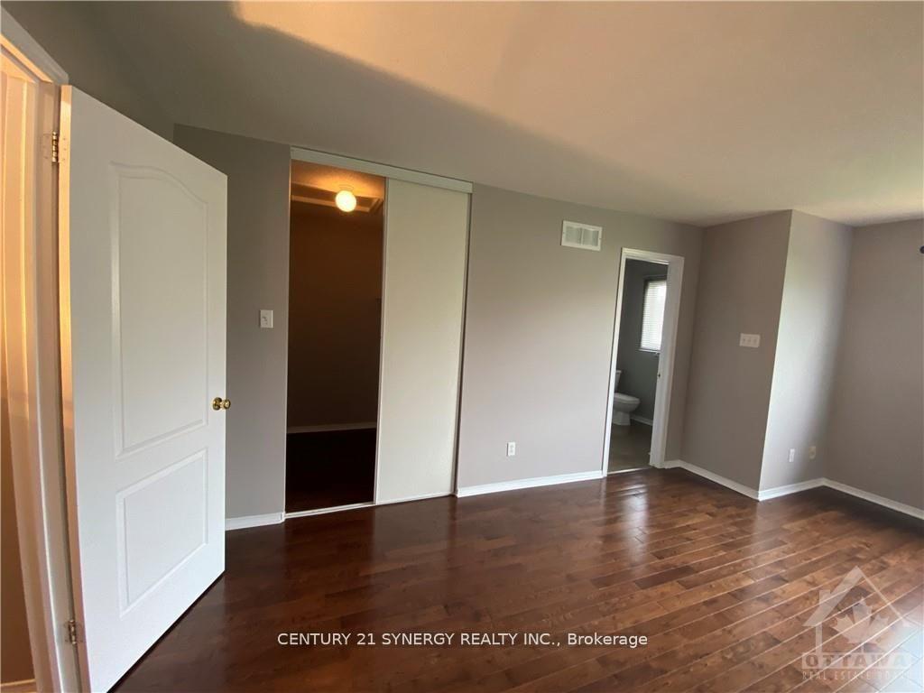 Photo 13 of 11 Landover Crescent, Ottawa, Kanata - Emerald Meadows/Trailwest — HOMEH