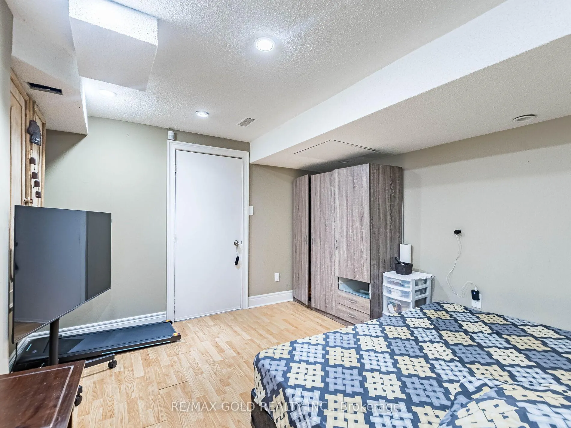 Photo 30 of 11 Allangrove Drive, Brampton, Fletcher's Meadow — HOMEH