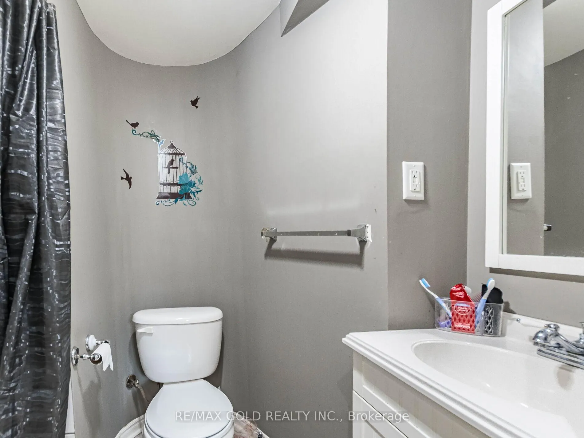 Photo 32 of 11 Allangrove Drive, Brampton, Fletcher's Meadow — HOMEH