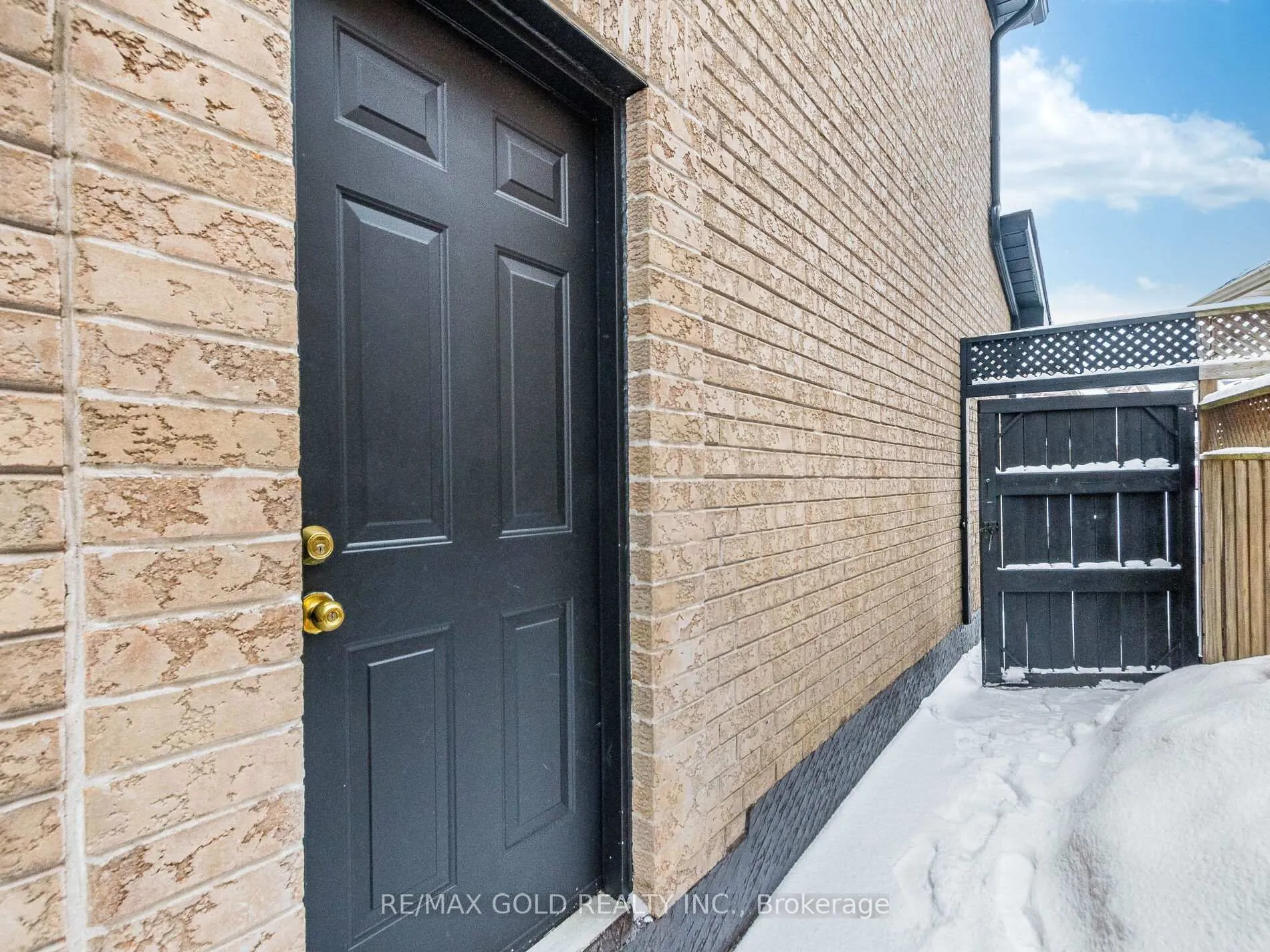 Photo 33 of 11 Allangrove Drive, Brampton, Fletcher's Meadow — HOMEH