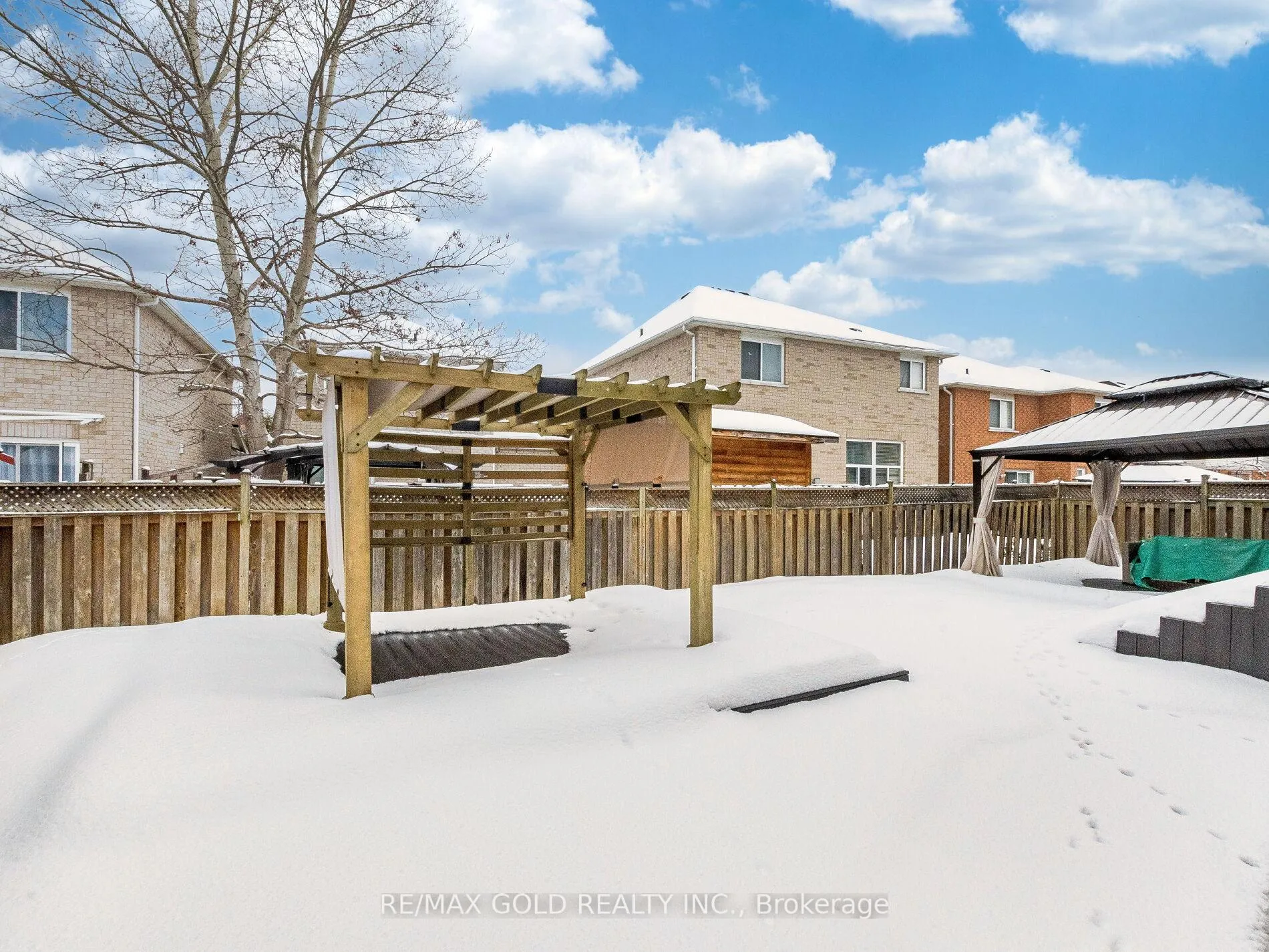 Photo 34 of 11 Allangrove Drive, Brampton, Fletcher's Meadow — HOMEH