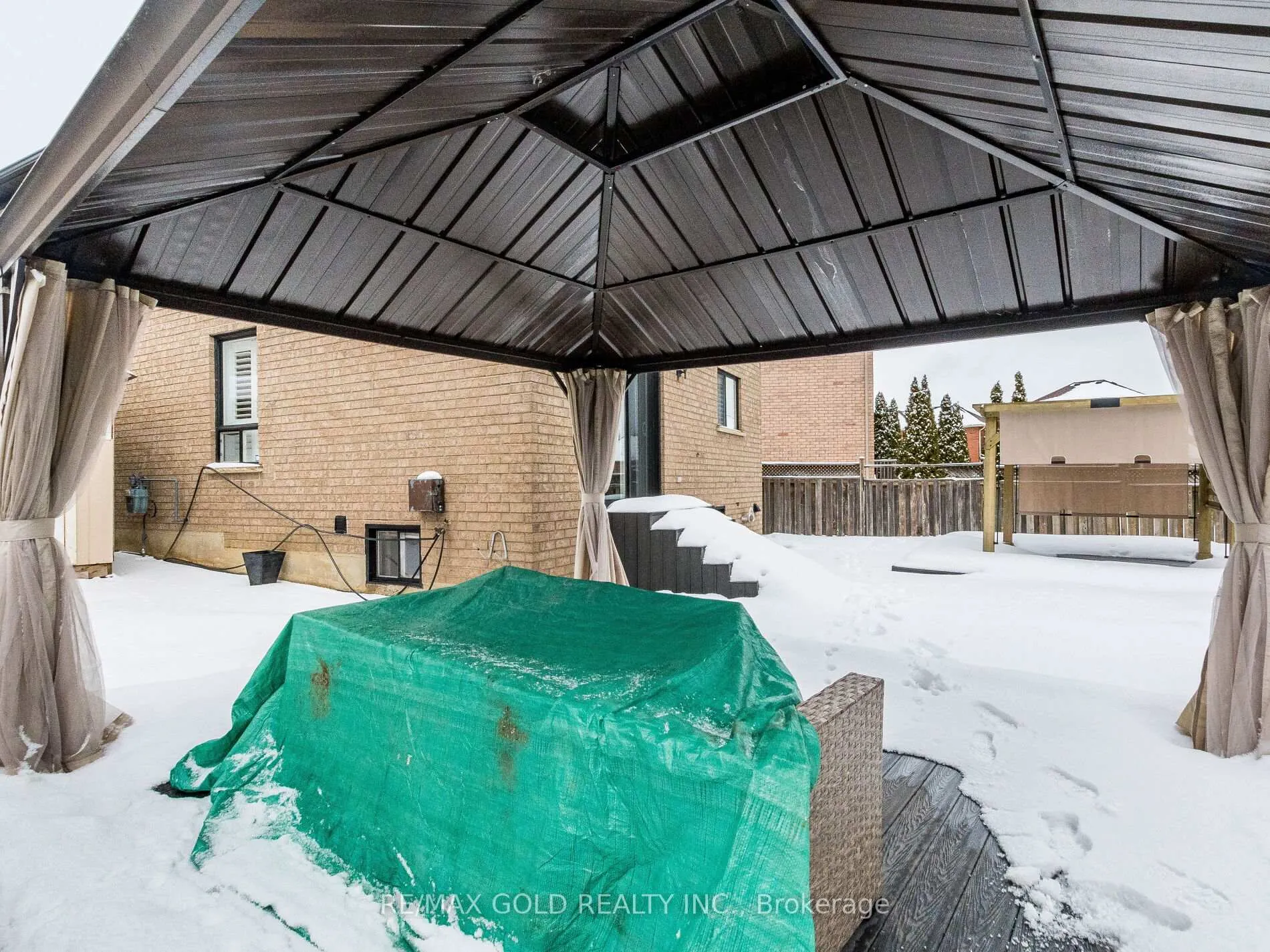 Photo 35 of 11 Allangrove Drive, Brampton, Fletcher's Meadow — HOMEH