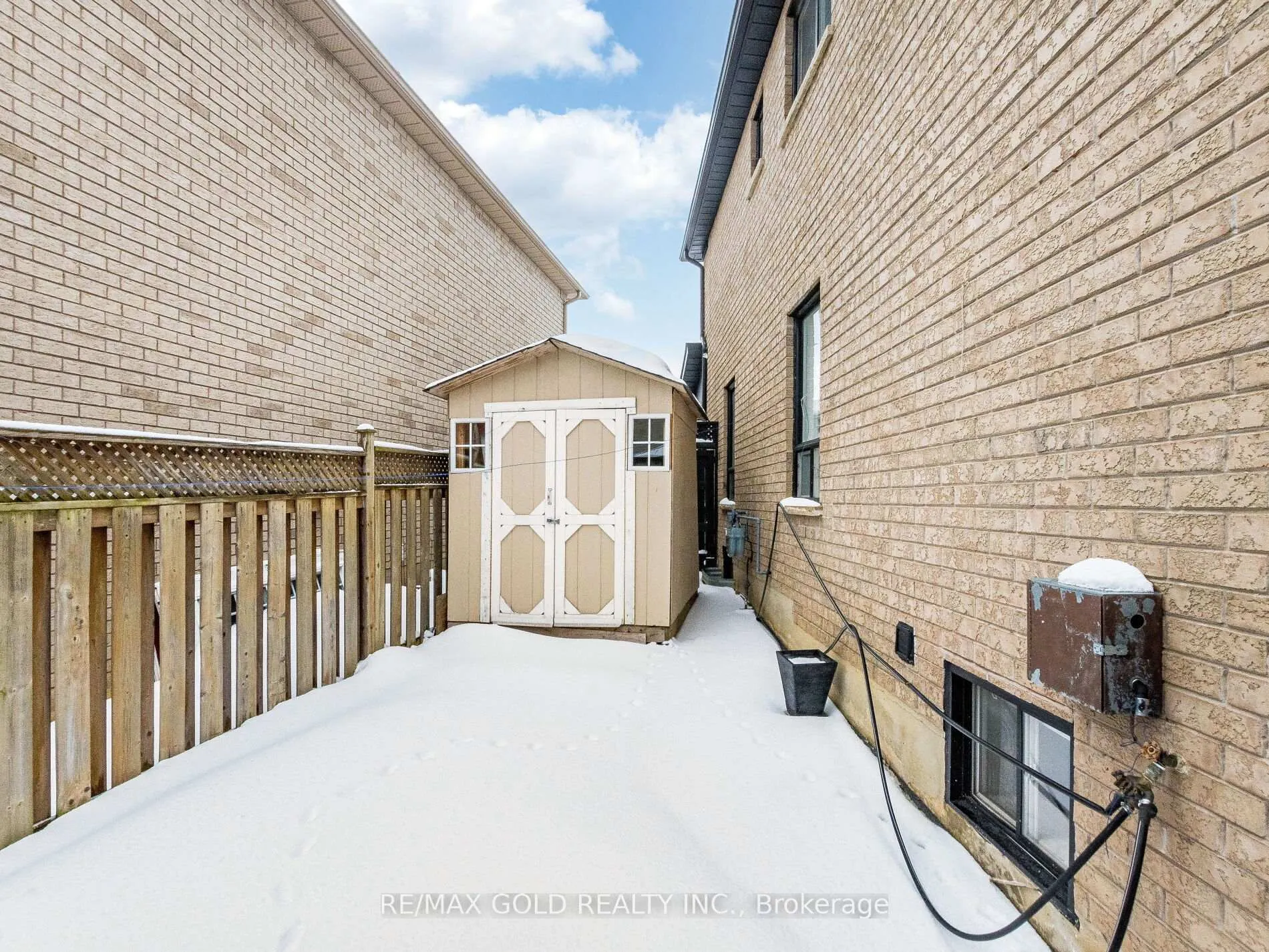 Photo 36 of 11 Allangrove Drive, Brampton, Fletcher's Meadow — HOMEH