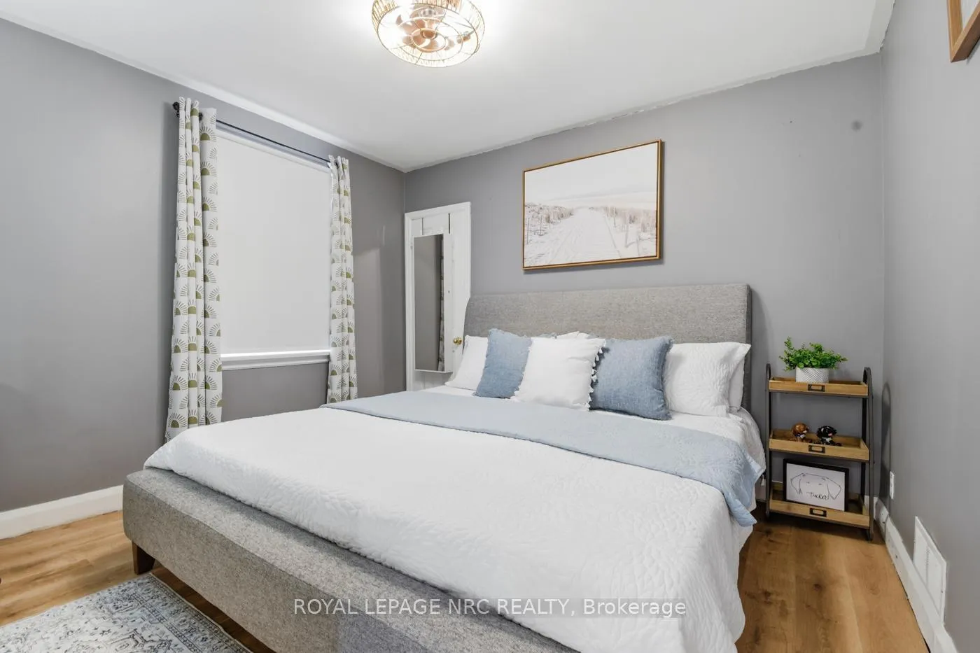 Photo 11 of 65 St George Street, St. Catharines, Facer — HOMEH