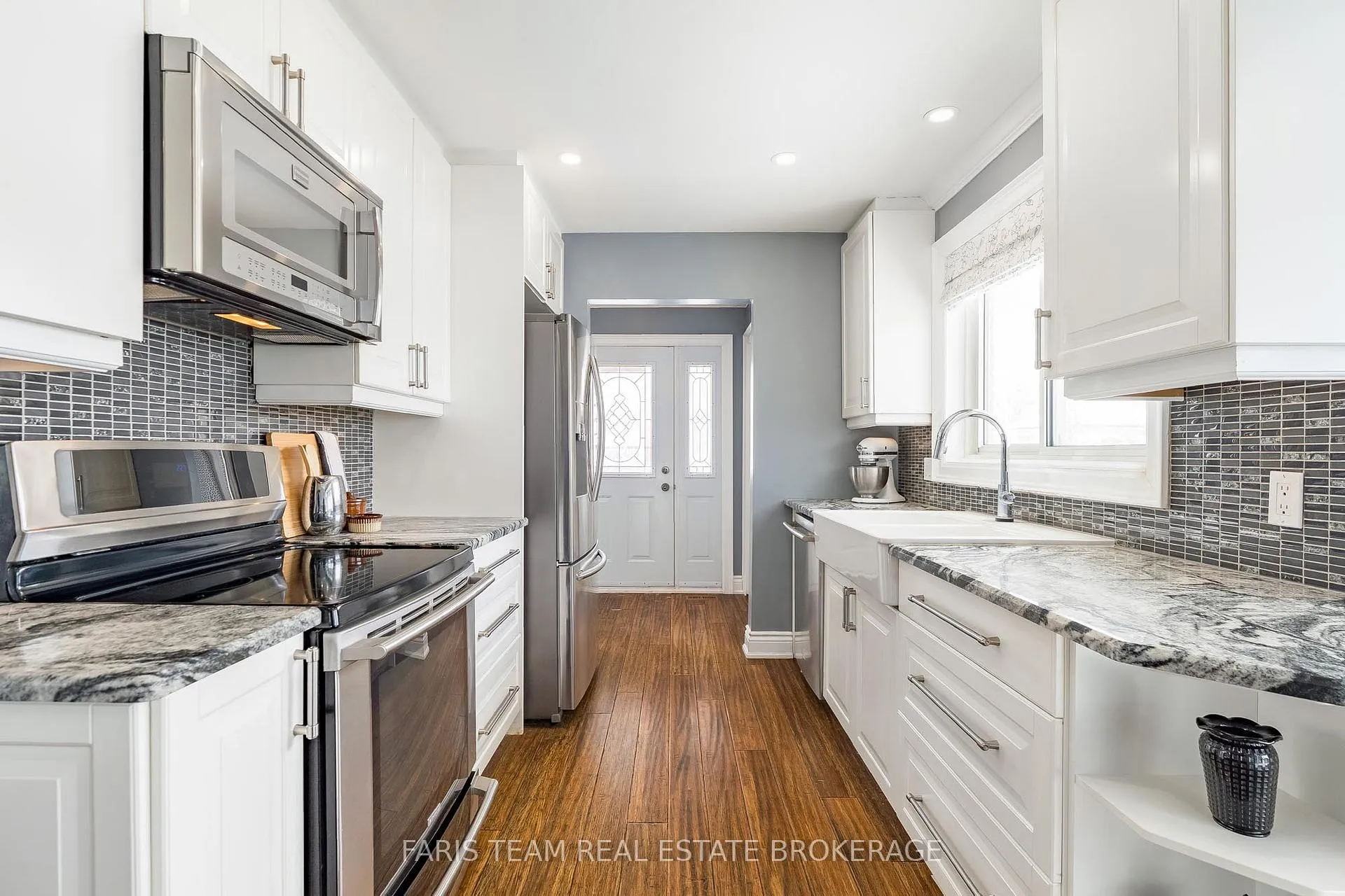 Photo 6 of 10 Davies Crescent, Barrie, Grove East — HOMEH