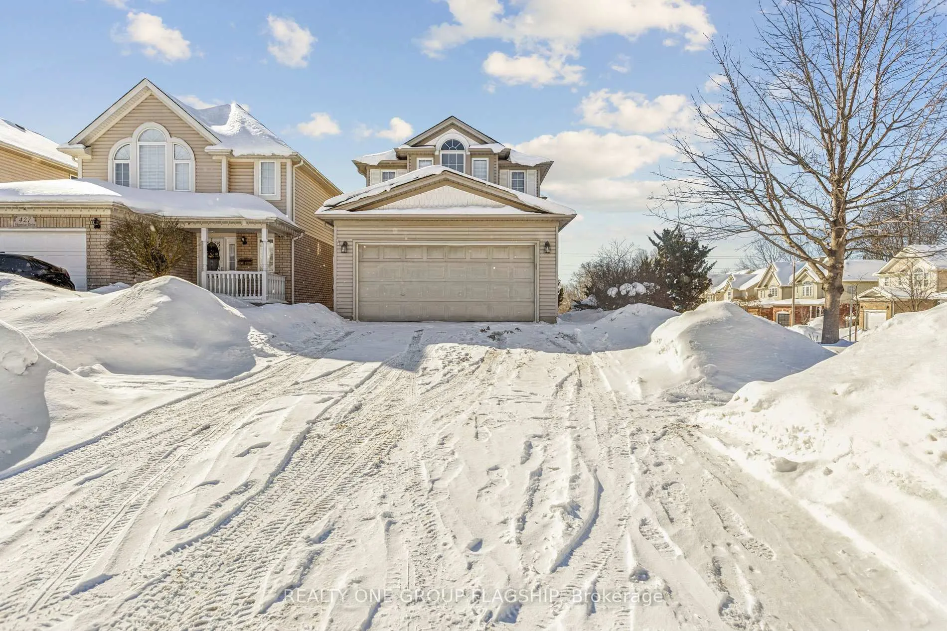 Photo 2 of 431 Veronica Drive, Kitchener, Centreville Chicopee — HOMEH