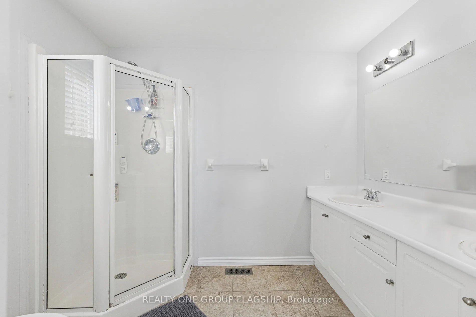Photo 9 of 431 Veronica Drive, Kitchener, Centreville Chicopee — HOMEH