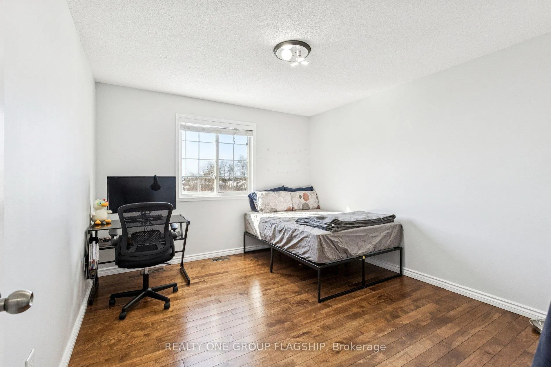 Photo 11 of 431 Veronica Drive, Kitchener, Centreville Chicopee — HOMEH
