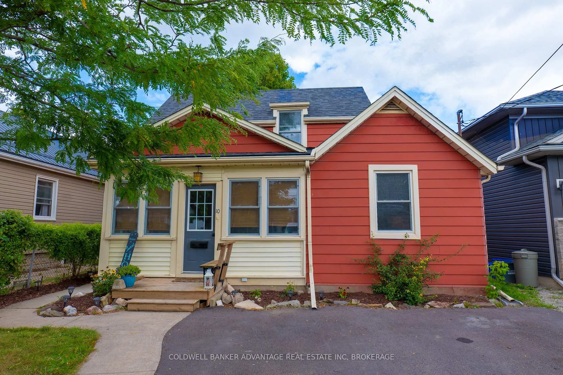 Photo 1 of 10 Antwerp Street, St. Catharines, Western Hill — HOMEH