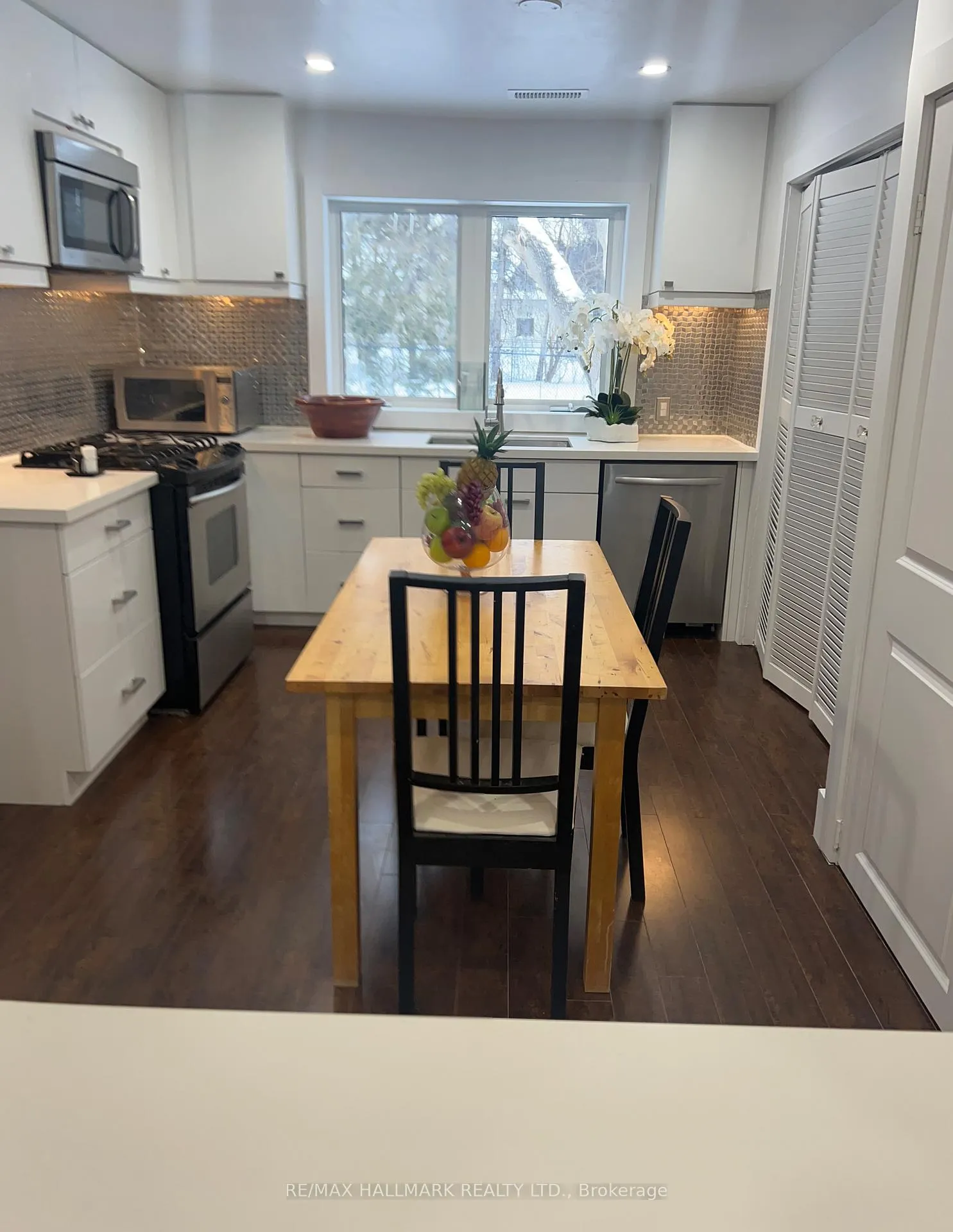 Photo 8 of 59 Johnson Street, Markham, Thornhill — HOMEH