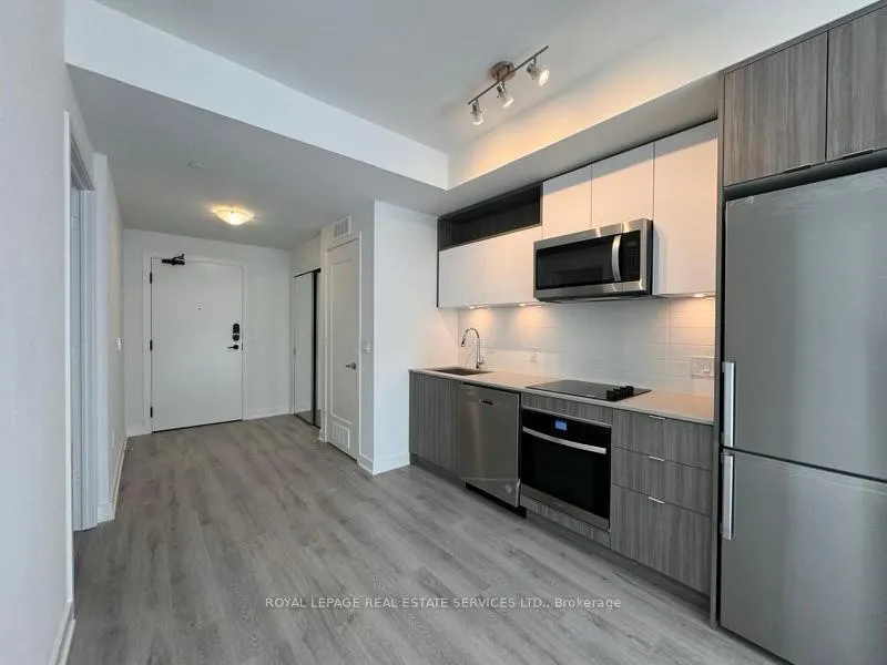 Front of Unit 2213, 70 Princess Street E