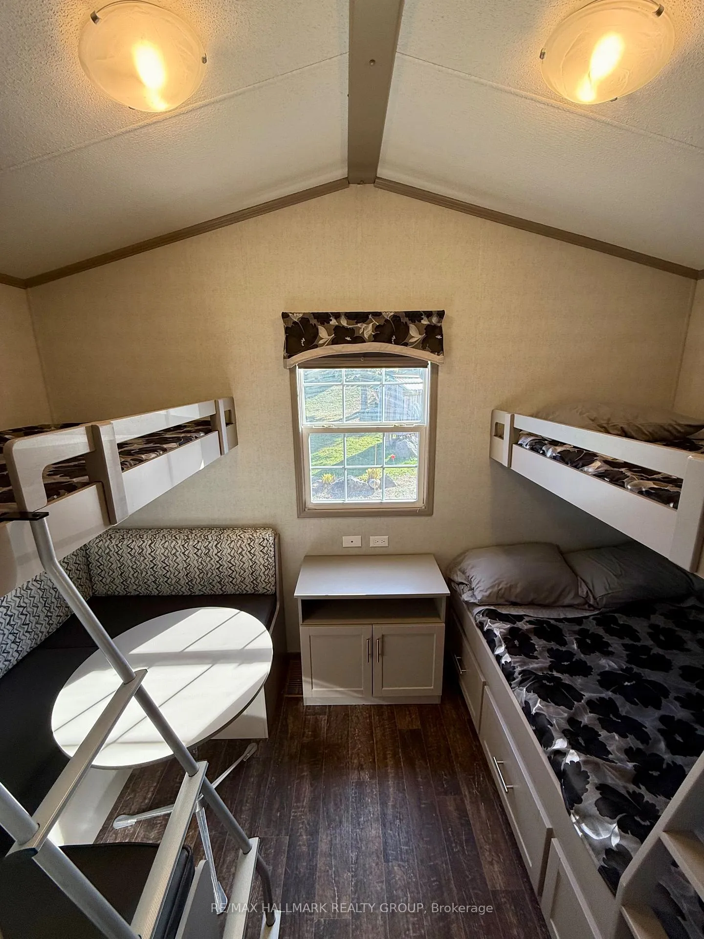 Photo 12 of Unit 16, 92 Bingham Drive, Horton, Horton Twp — HOMEH