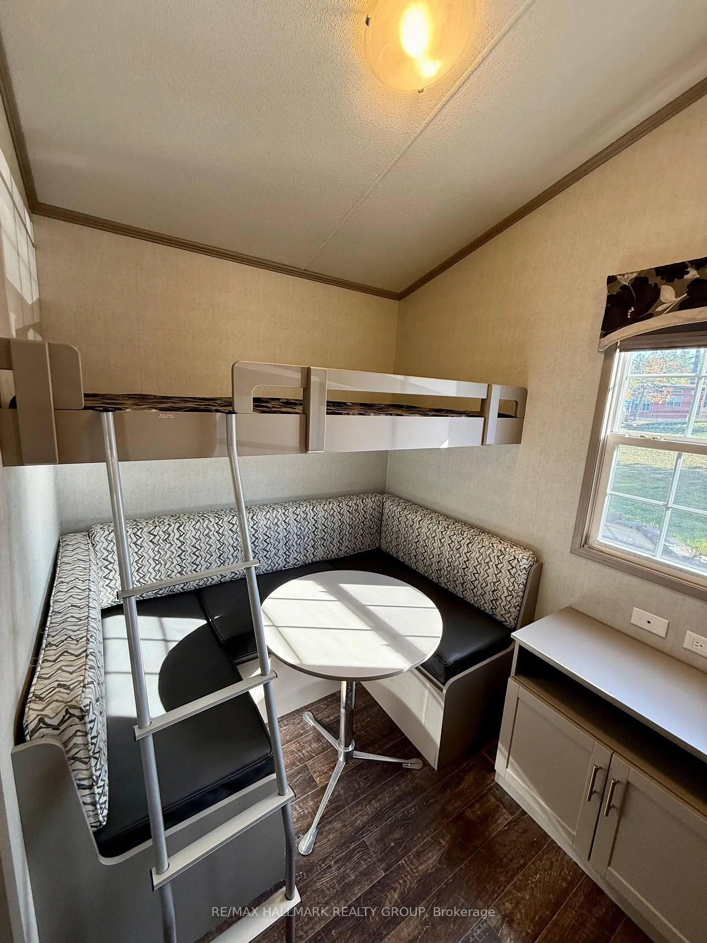 Photo 13 of Unit 16, 92 Bingham Drive, Horton, Horton Twp — HOMEH