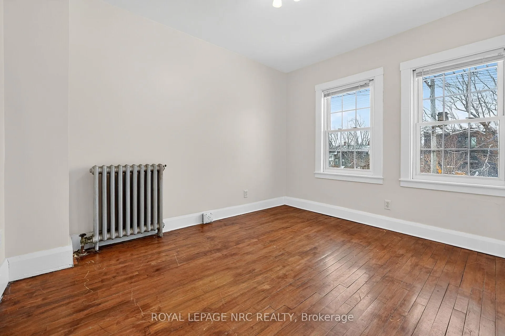 Photo 12 of 221 Lincoln Street, Welland, Lincoln/Crowland — HOMEH