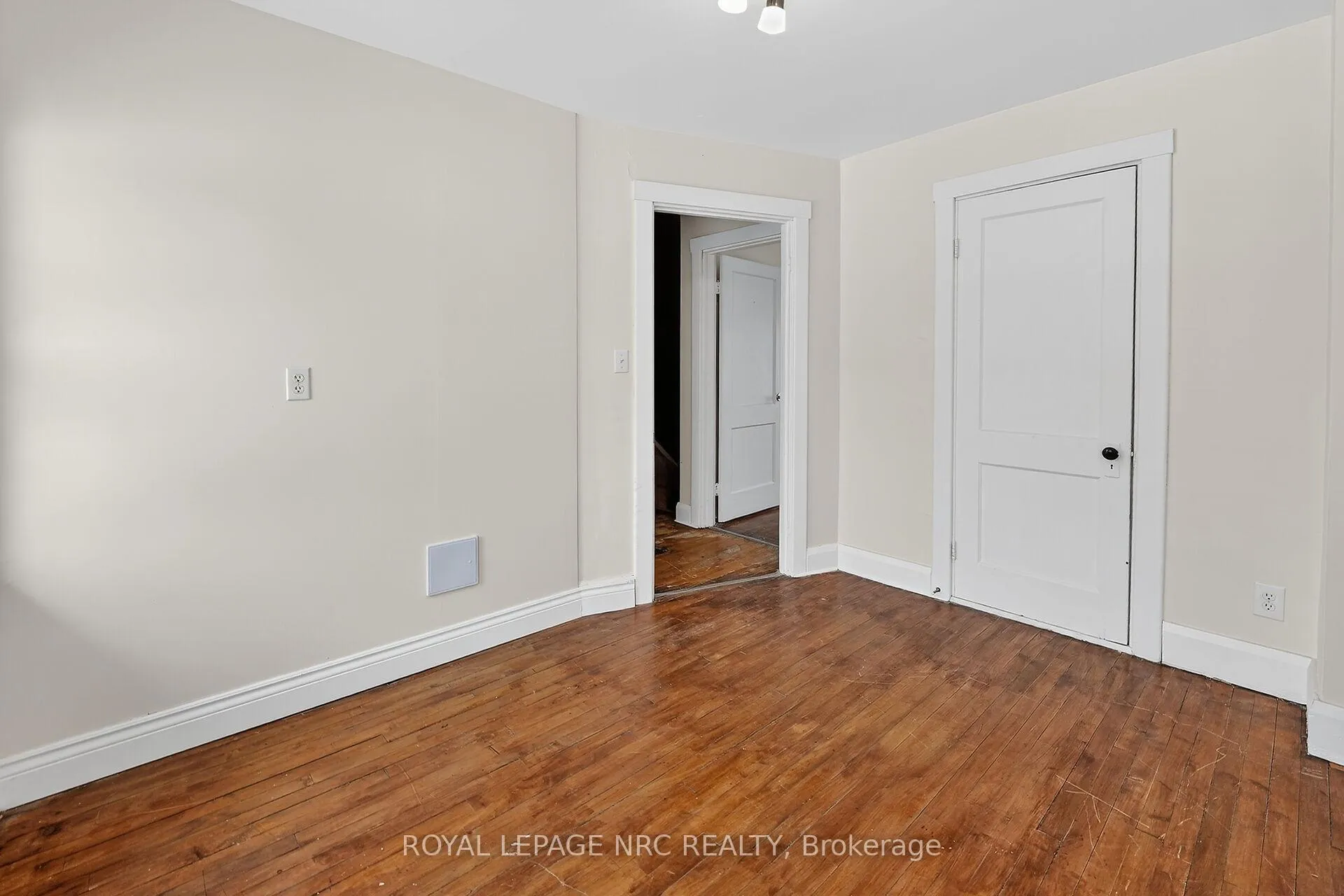 Photo 14 of 221 Lincoln Street, Welland, Lincoln/Crowland — HOMEH