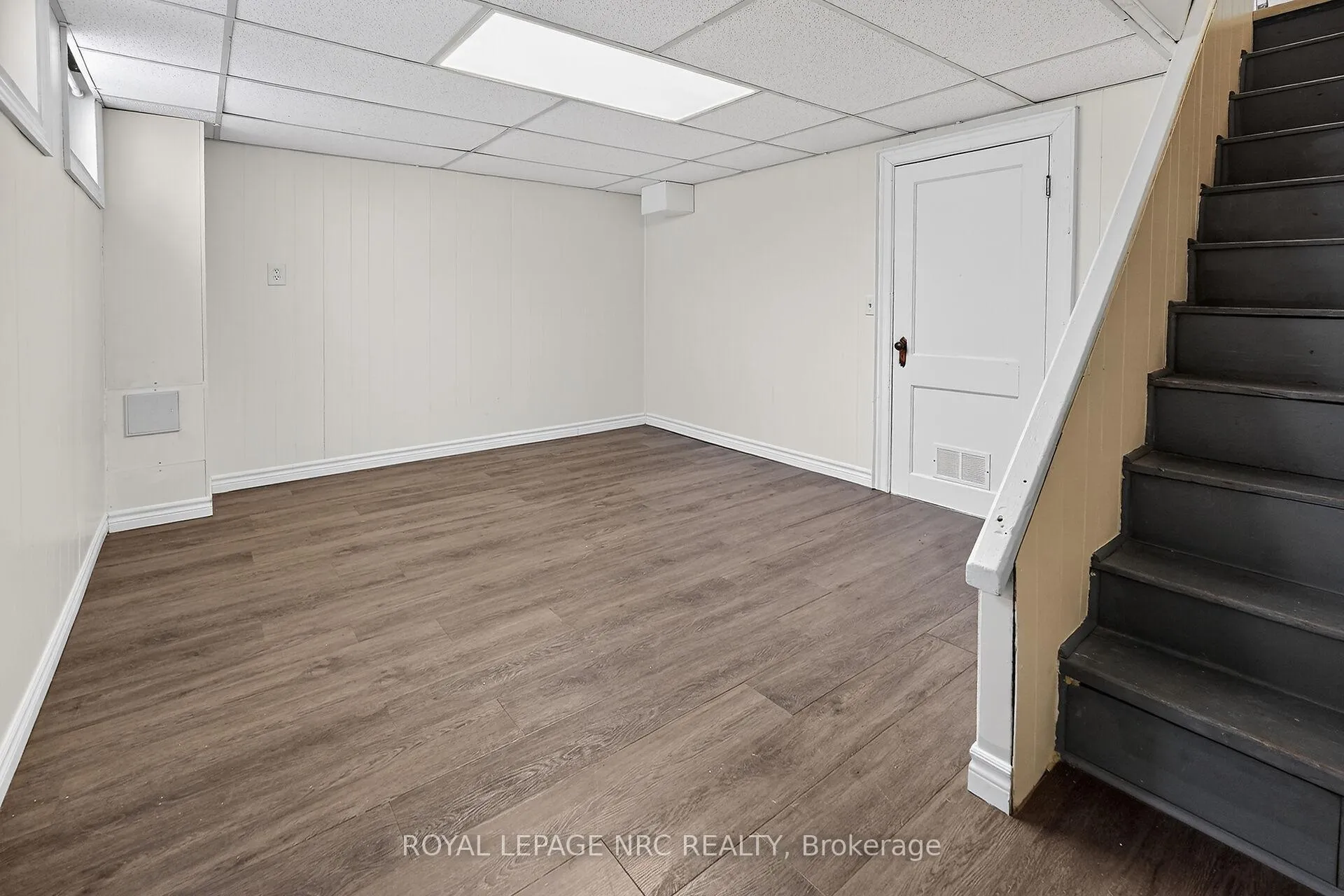 Photo 16 of 221 Lincoln Street, Welland, Lincoln/Crowland — HOMEH