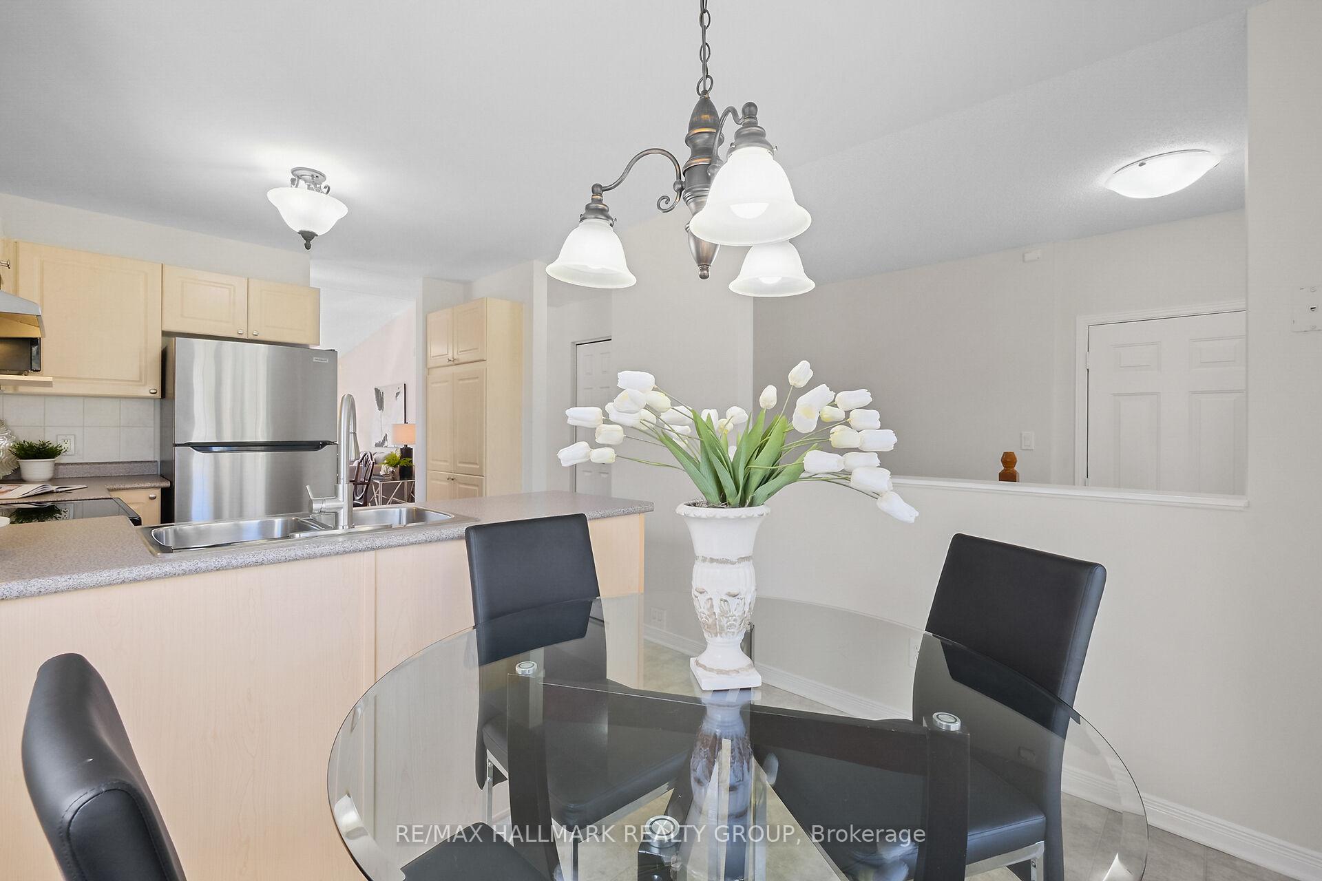 Photo 6 of 126 Grandpark Circle, Ottawa, Hunt Club Park — HOMEH