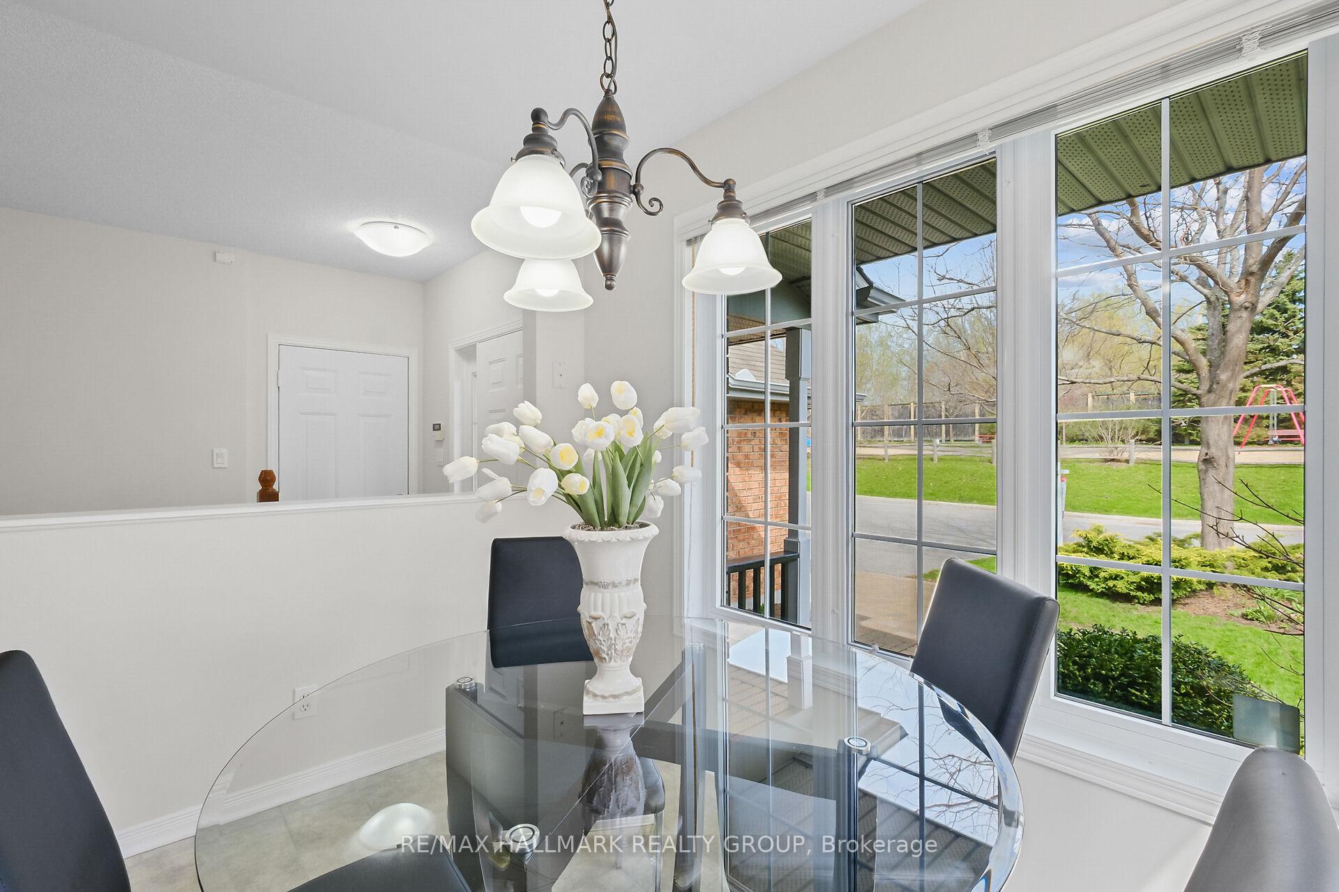 Photo 7 of 126 Grandpark Circle, Ottawa, Hunt Club Park — HOMEH