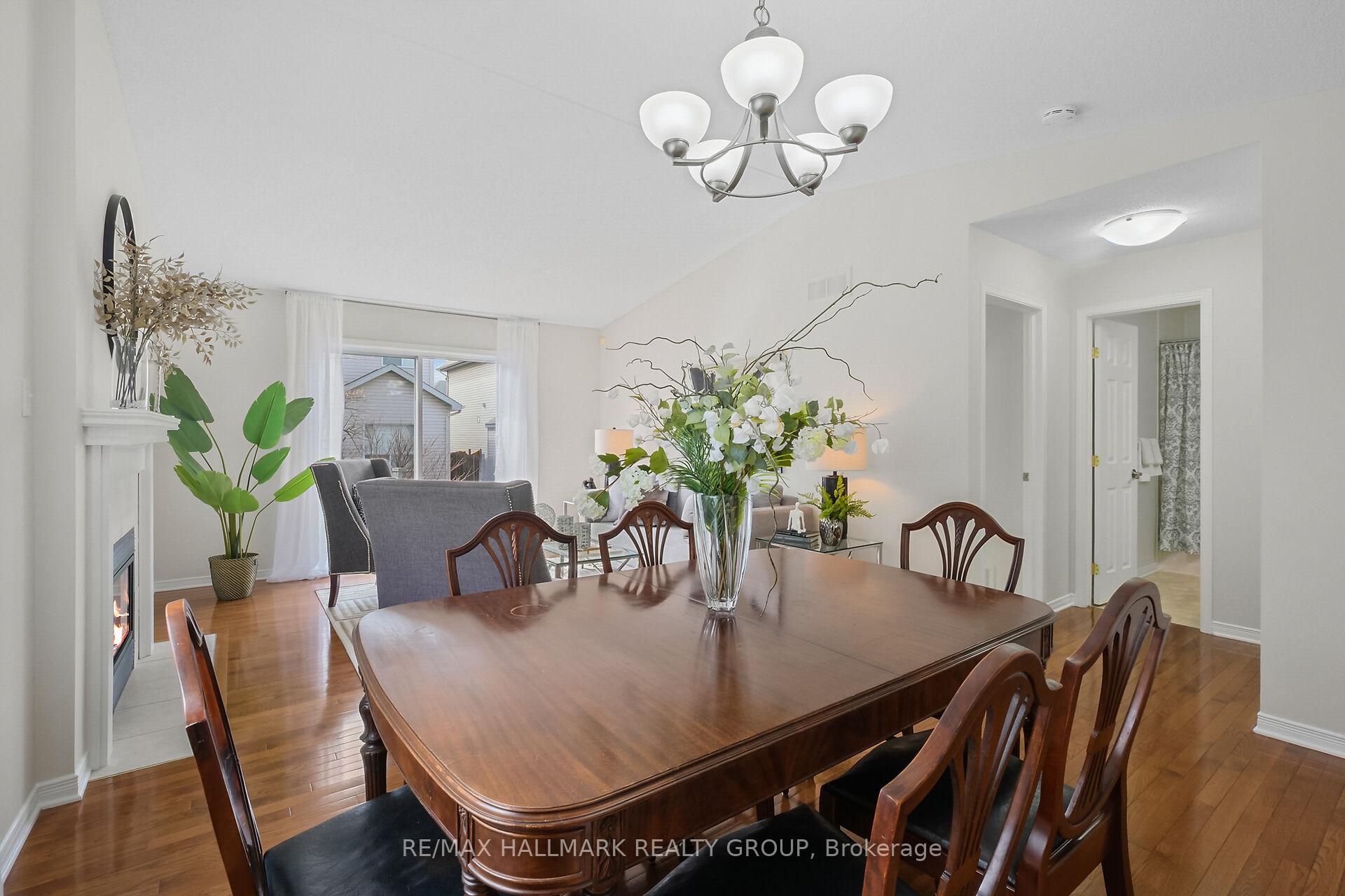 Photo 19 of 126 Grandpark Circle, Ottawa, Hunt Club Park — HOMEH