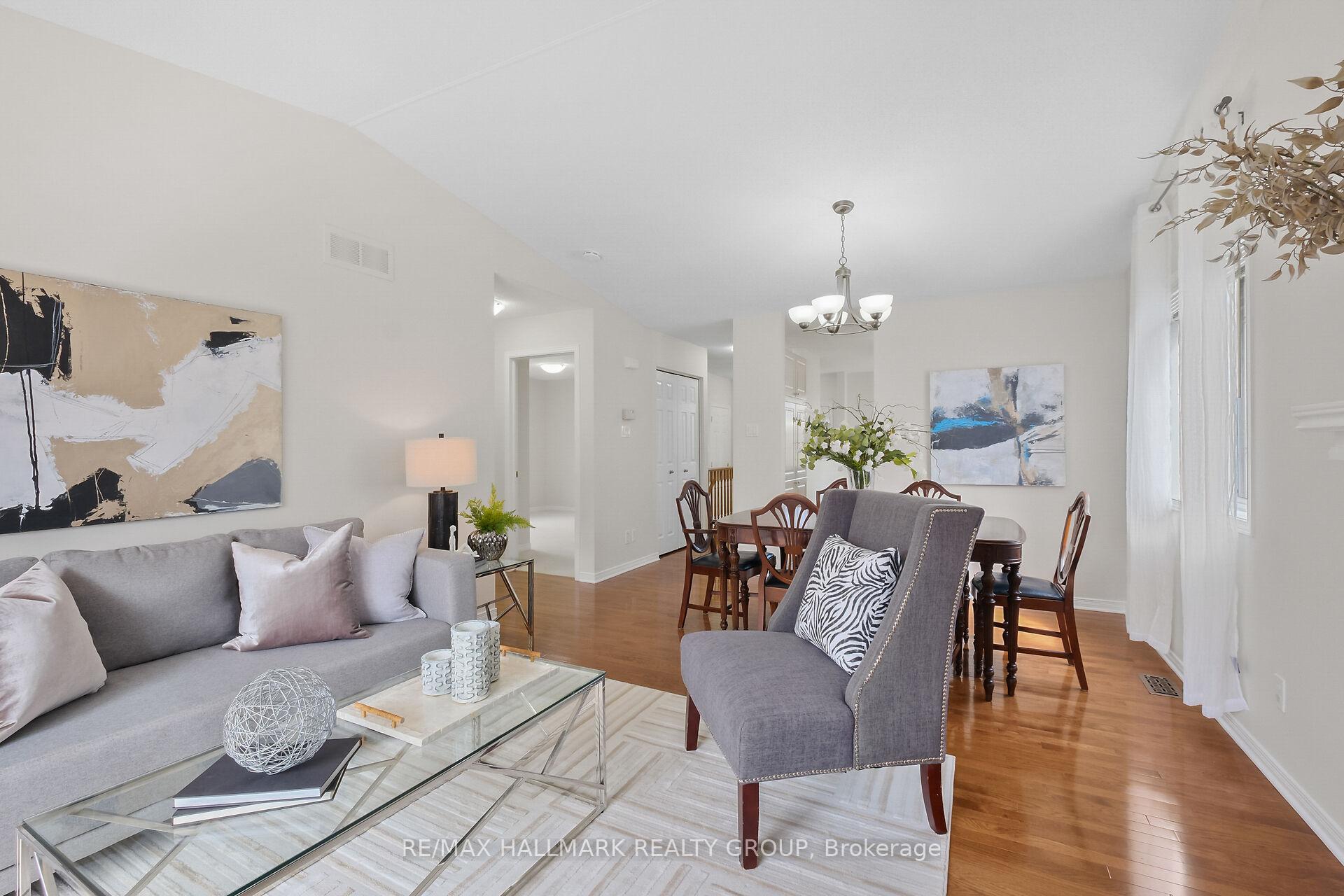 Photo 24 of 126 Grandpark Circle, Ottawa, Hunt Club Park — HOMEH