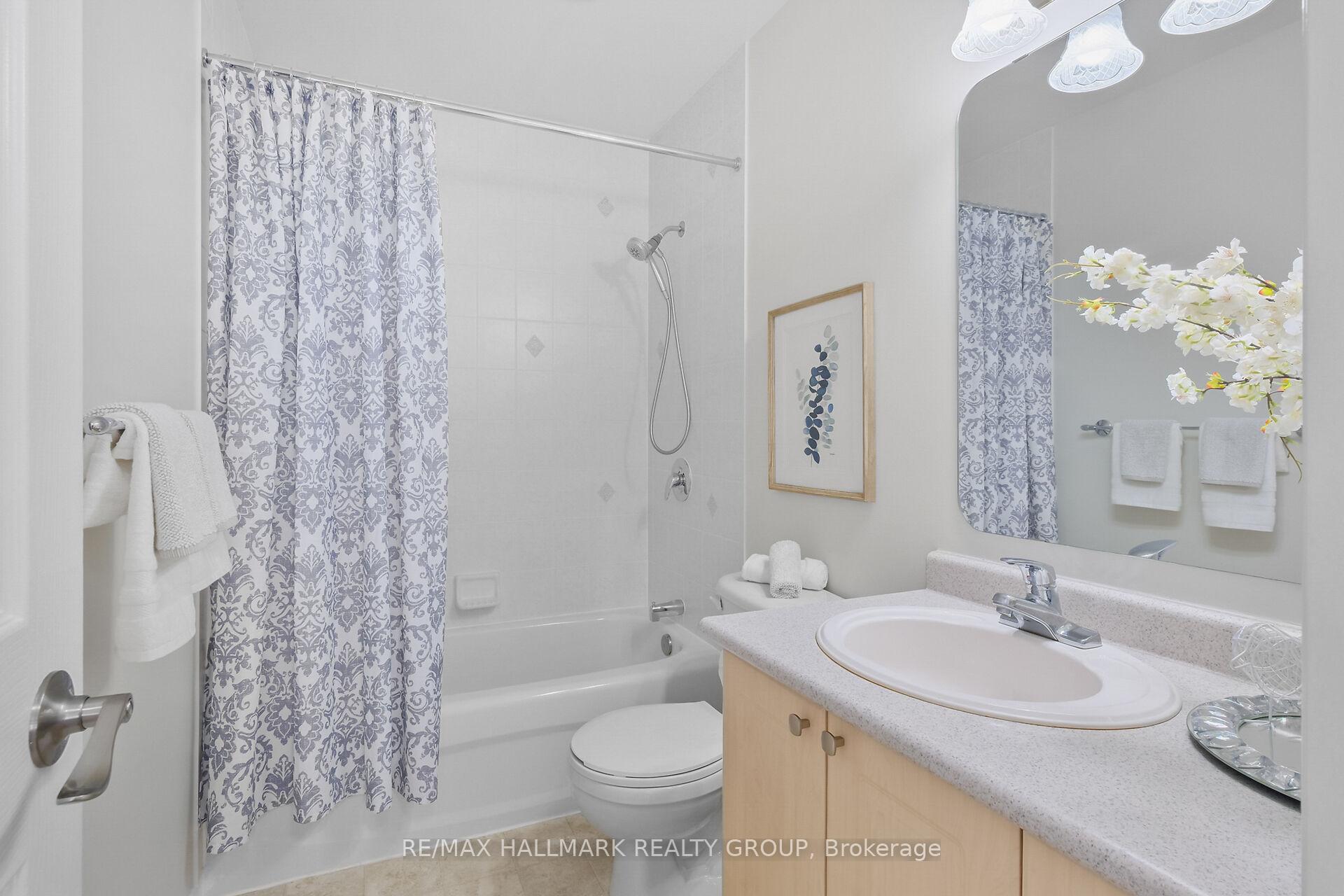 Photo 32 of 126 Grandpark Circle, Ottawa, Hunt Club Park — HOMEH
