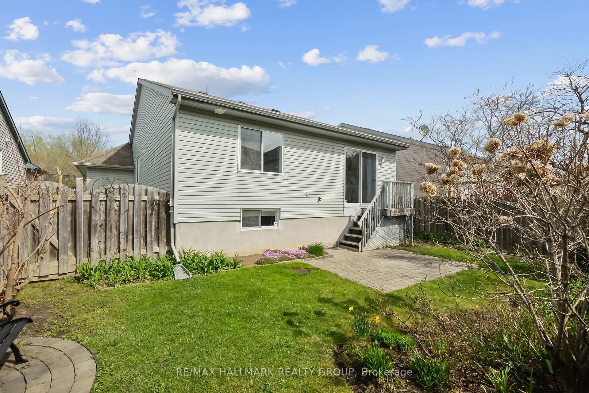 Photo 39 of 126 Grandpark Circle, Ottawa, Hunt Club Park — HOMEH
