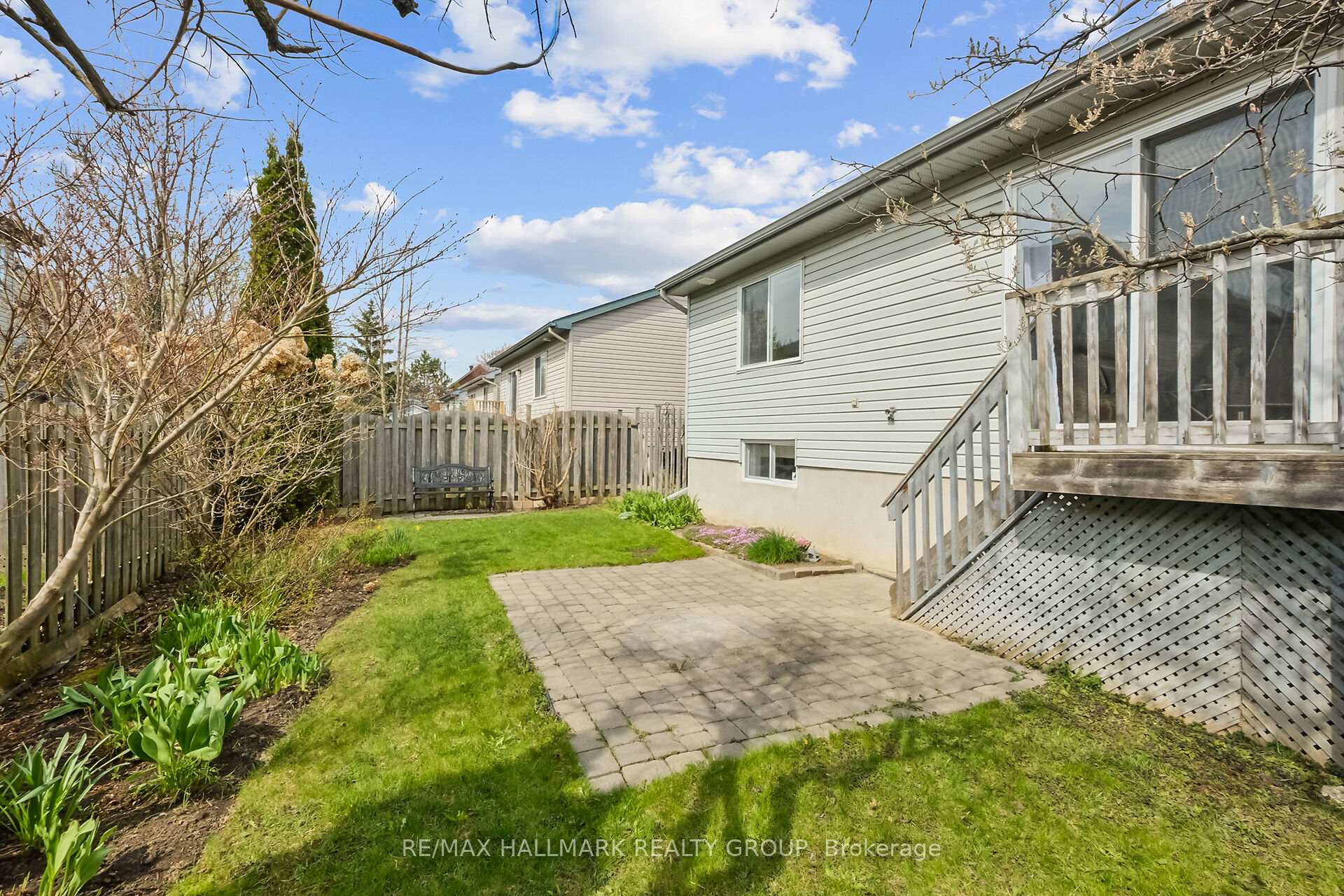 Photo 43 of 126 Grandpark Circle, Ottawa, Hunt Club Park — HOMEH
