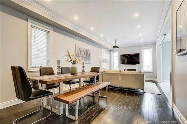 Photo 5 of 309 Moody Drive, Vaughan, Kleinburg — HOMEH