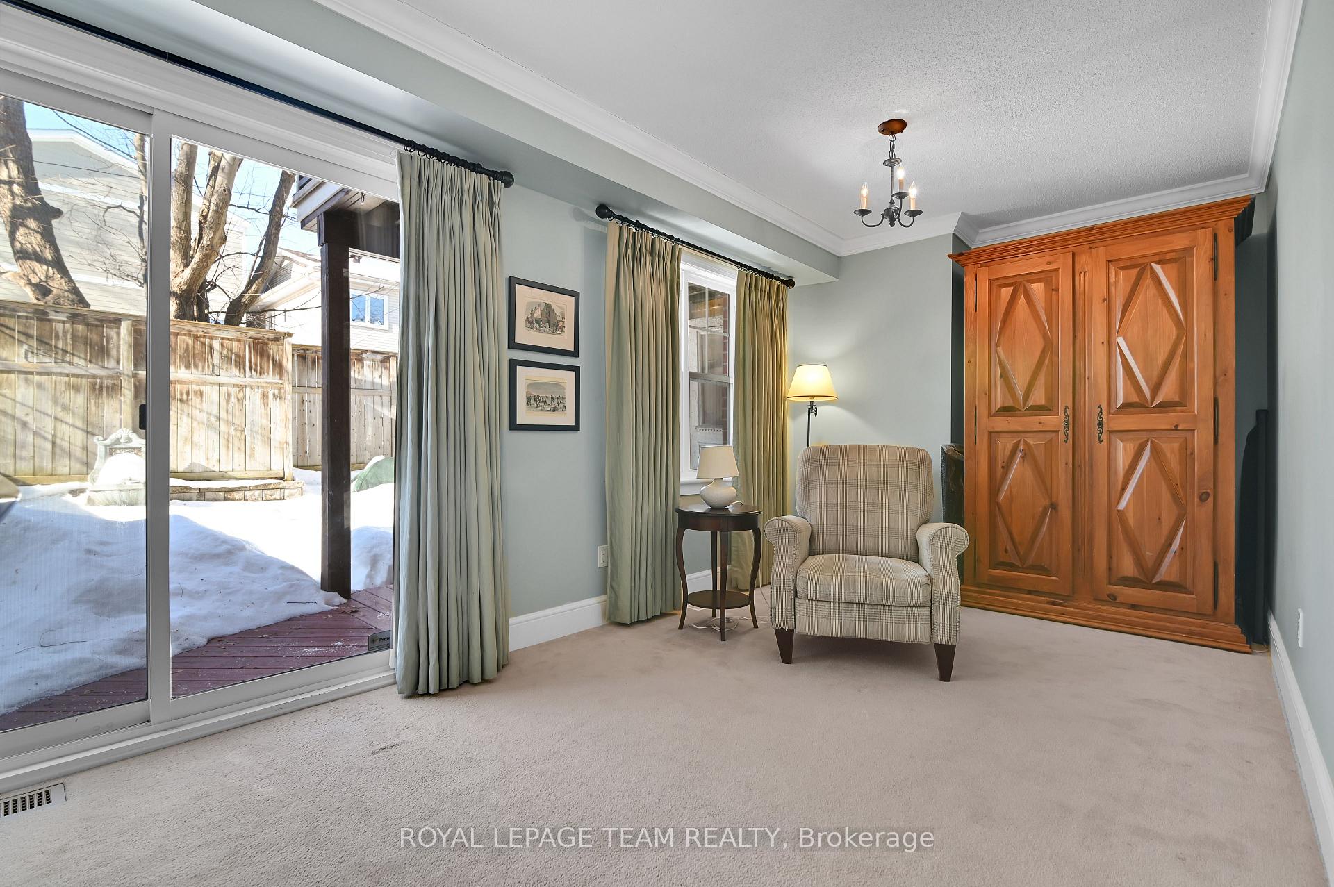 Photo 10 of 67 Jardin, Ottawa, Manor Park — HOMEH