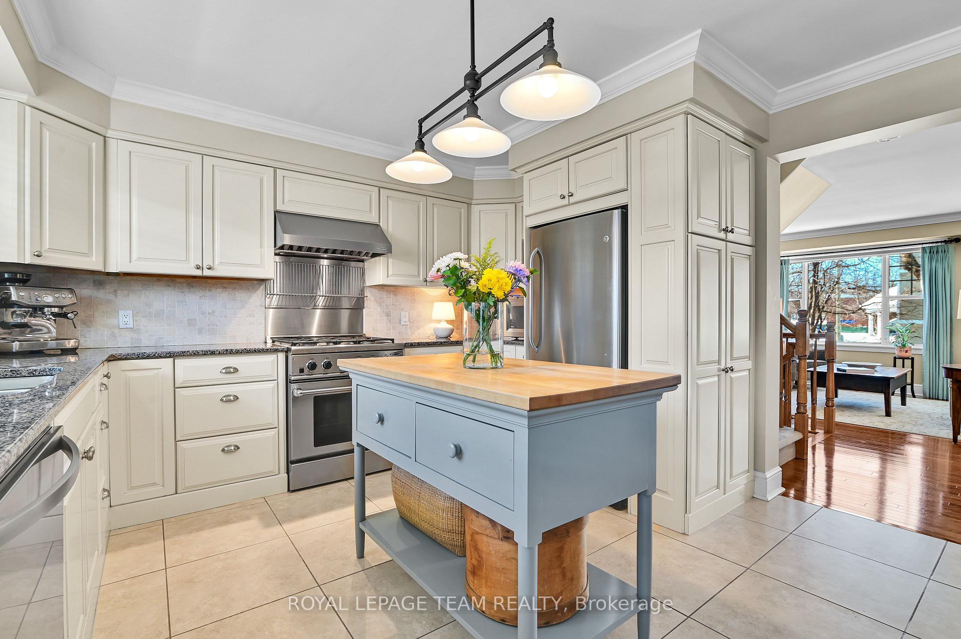 Photo 20 of 67 Jardin, Ottawa, Manor Park — HOMEH