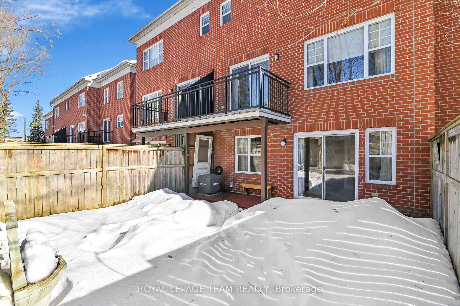 Photo 35 of 67 Jardin, Ottawa, Manor Park — HOMEH