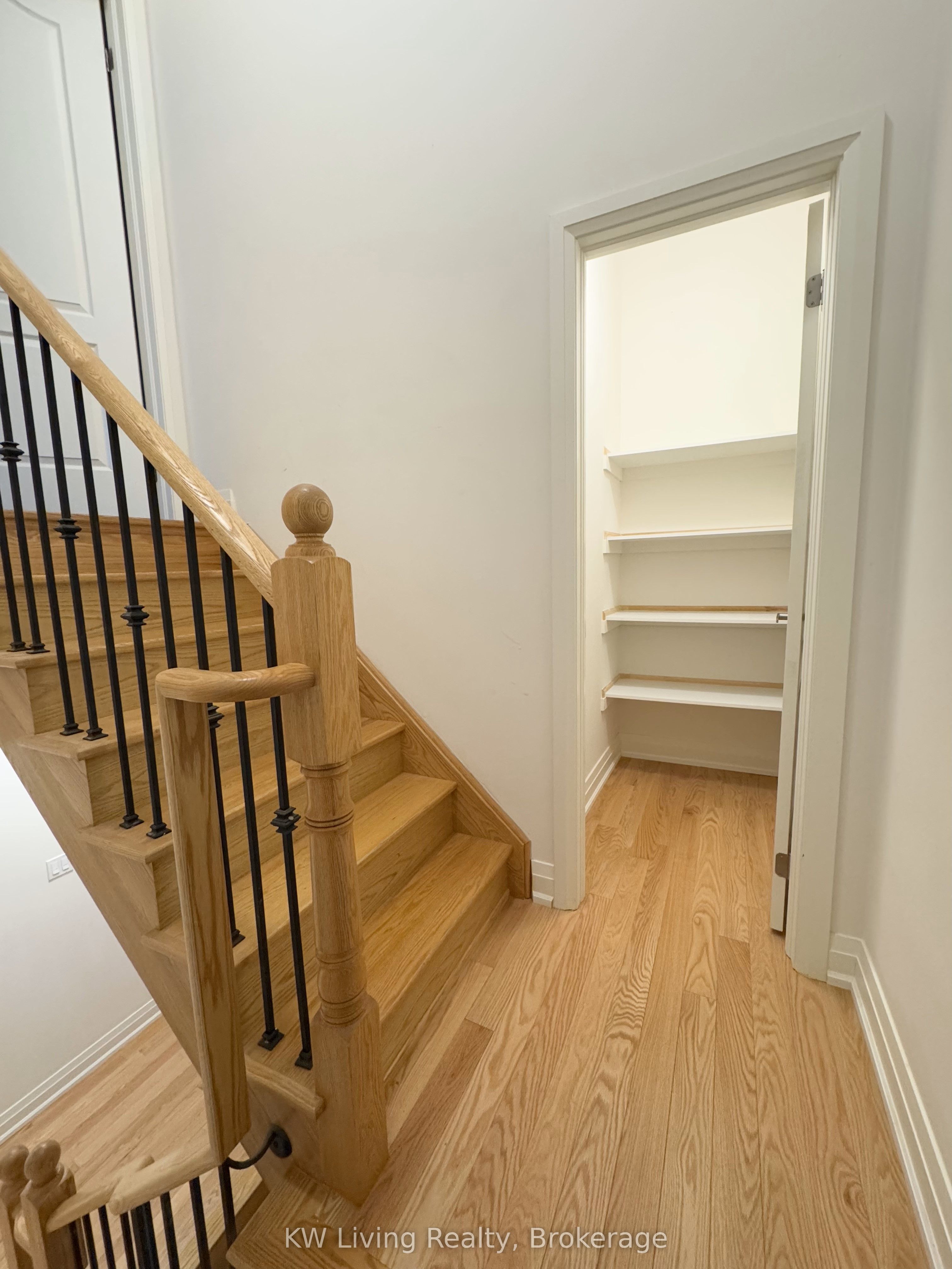 Photo 19 of 6 McClary's Way, Markham, Unionville — HOMEH
