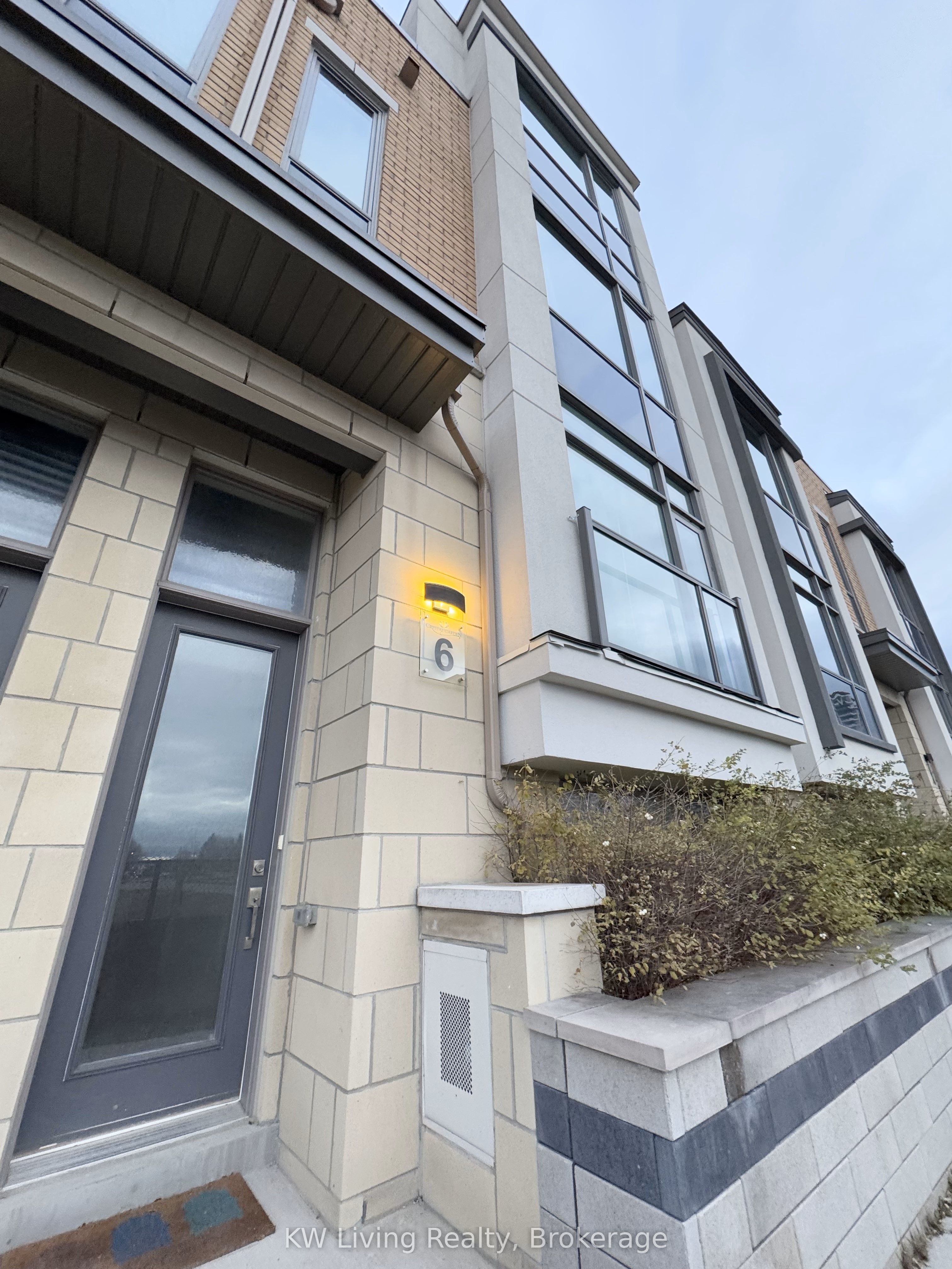 Photo 20 of 6 McClary's Way, Markham, Unionville — HOMEH
