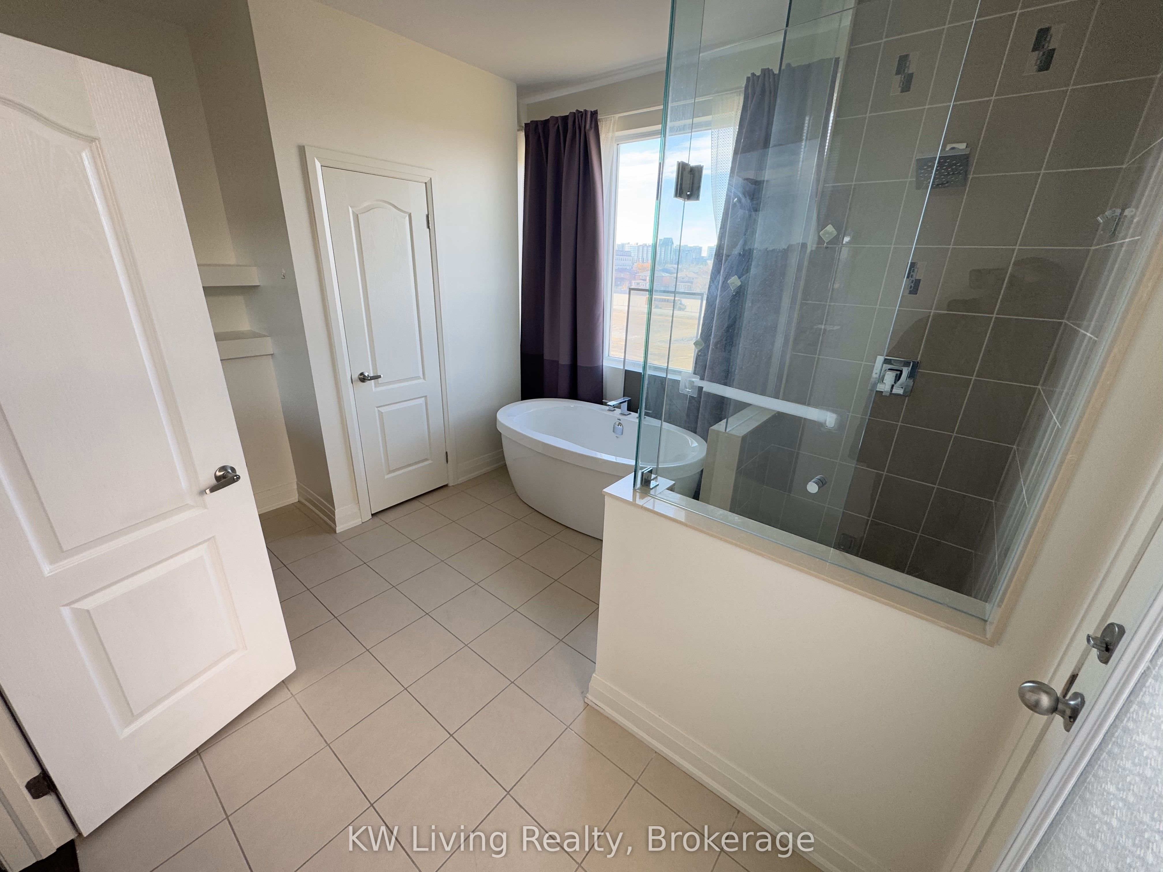 Photo 14 of 6 McClary's Way, Markham, Unionville — HOMEH