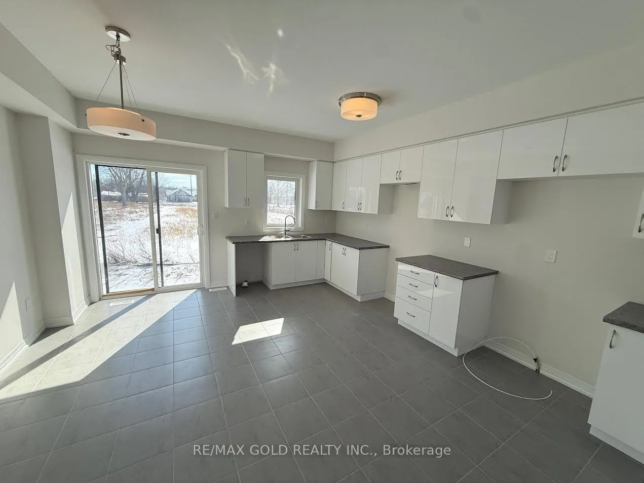 Photo 15 of Unit 34, 313 Conklin Road SW, Brantford — HOMEH