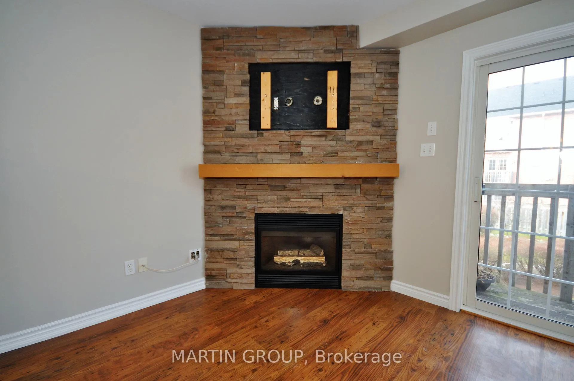 Photo 10 of Unit 92, 3480 Upper Middle Road, Burlington, Palmer — HOMEH