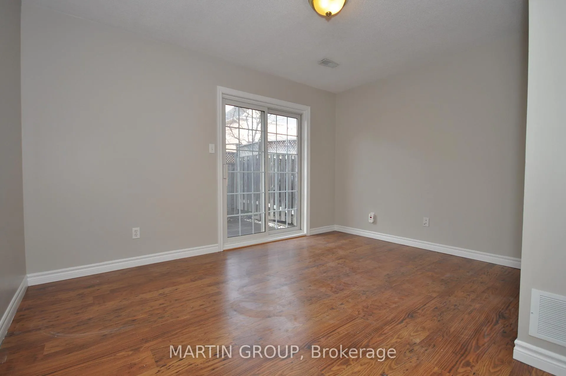 Photo 11 of Unit 92, 3480 Upper Middle Road, Burlington, Palmer — HOMEH