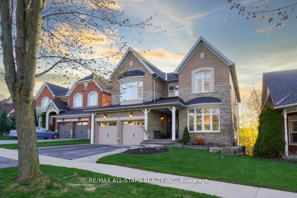 Photo 1 of 64 Button Crescent, Uxbridge — HOMEH