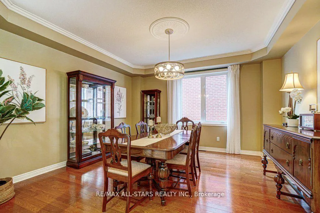 Photo 8 of 64 Button Crescent, Uxbridge — HOMEH