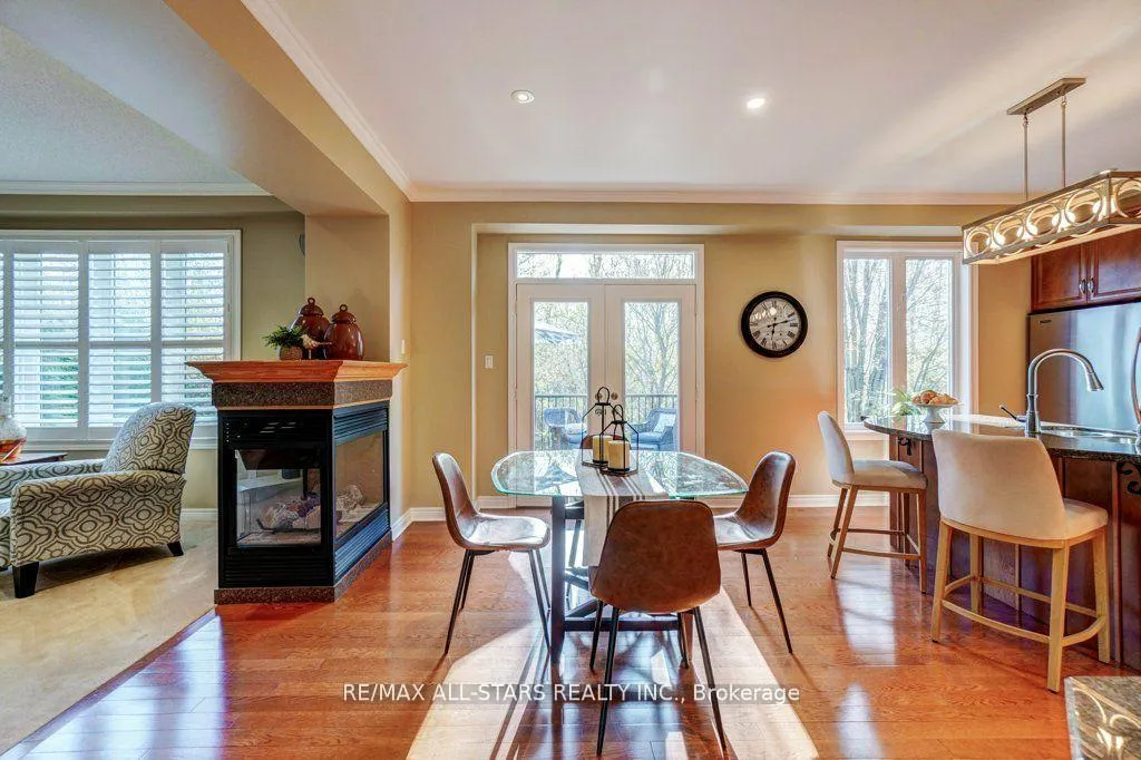 Photo 10 of 64 Button Crescent, Uxbridge — HOMEH