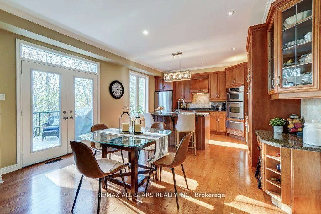Photo 11 of 64 Button Crescent, Uxbridge — HOMEH