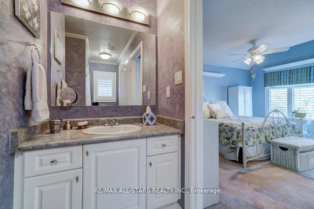 Photo 22 of 64 Button Crescent, Uxbridge — HOMEH