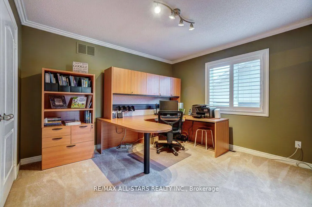 Photo 27 of 64 Button Crescent, Uxbridge — HOMEH