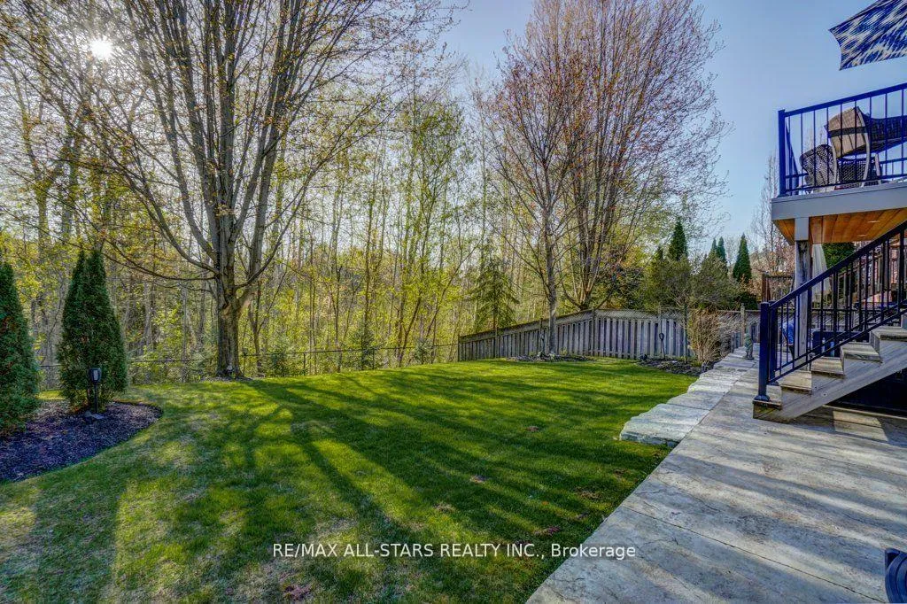 Photo 36 of 64 Button Crescent, Uxbridge — HOMEH
