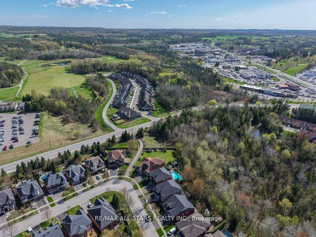 Photo 49 of 64 Button Crescent, Uxbridge — HOMEH