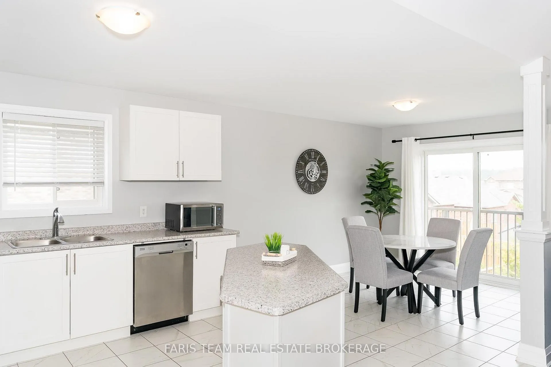 Photo 9 of 14 Beausoleil Drive, Penetanguishene — HOMEH