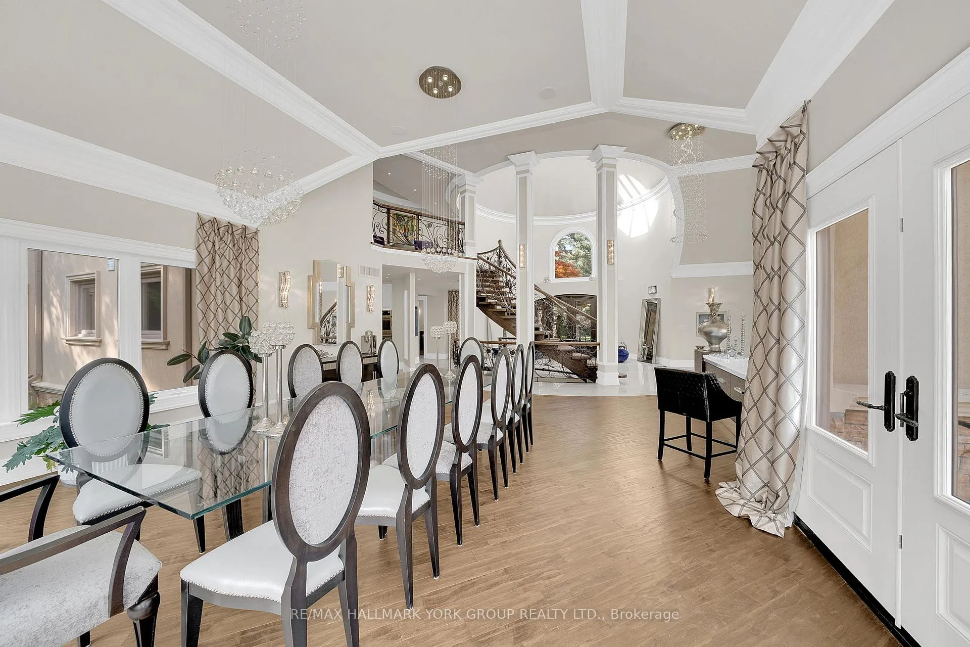 Photo 7 of 24 Dew Drop Court, Vaughan, Rural Vaughan — HOMEH