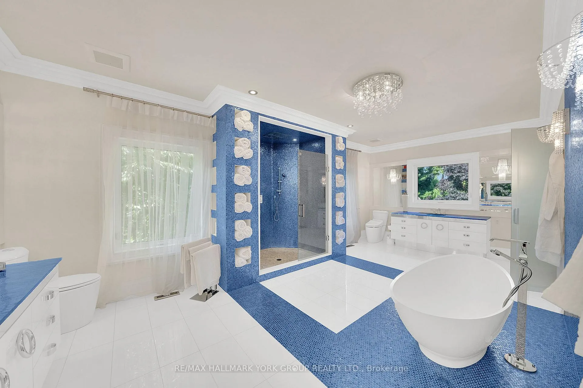 Photo 15 of 24 Dew Drop Court, Vaughan, Rural Vaughan — HOMEH