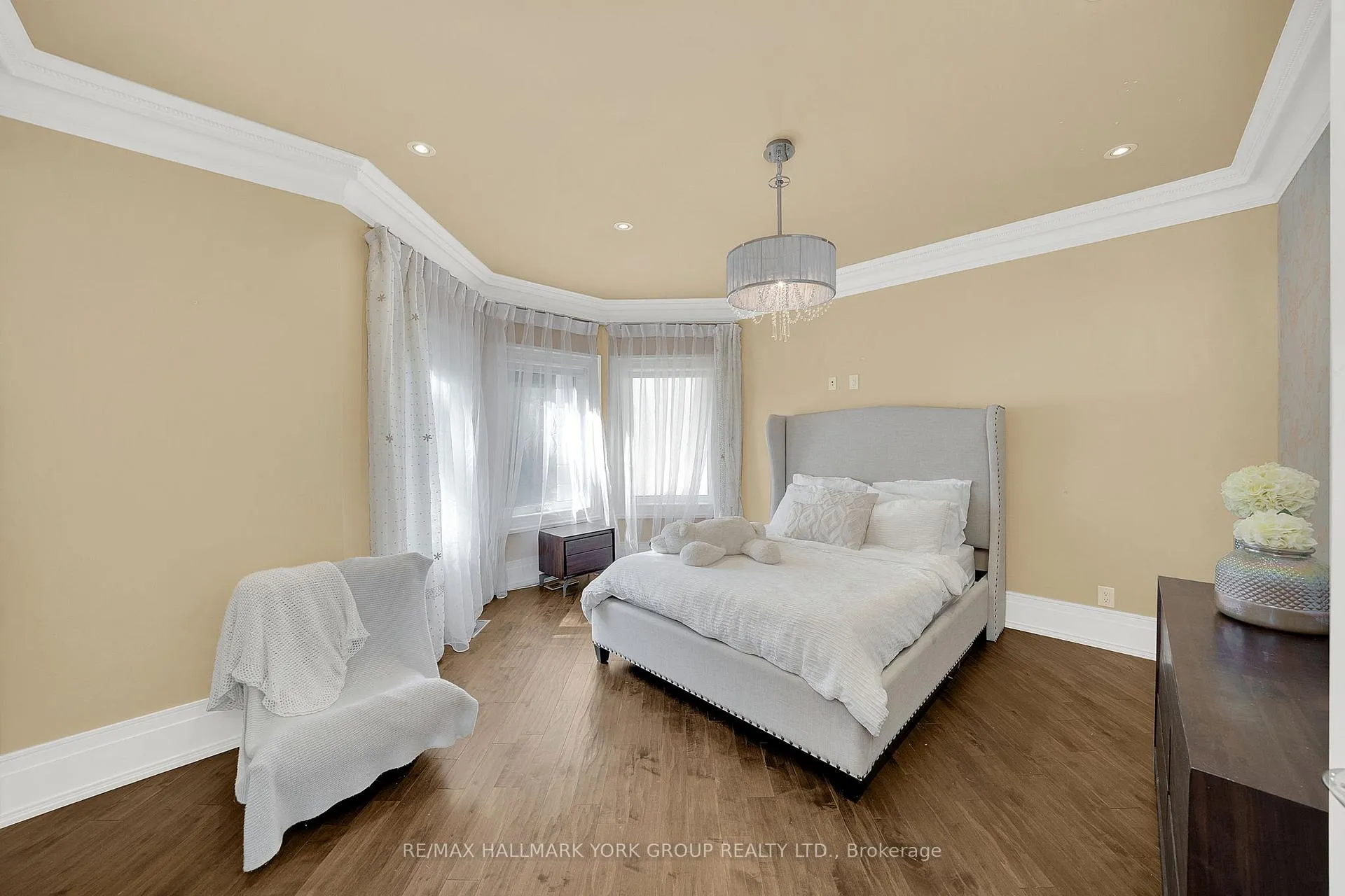 Photo 19 of 24 Dew Drop Court, Vaughan, Rural Vaughan — HOMEH
